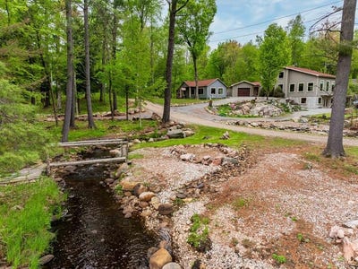 /international/us/161-n-portaferry-lake-drive-harrisville-ny-110106101045/
