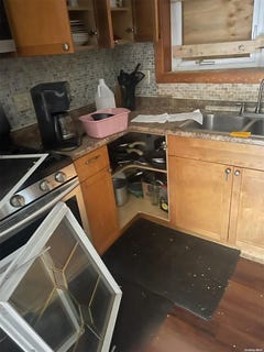 /international/us/35-bushwick-avenue-brentwood-ny-110096112294/?lang=en