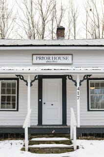 /international/us/417-route-22-oak-hill-ny-110105033867/