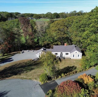 /international/us/10-pheasant-hill-road-cape-elizabeth-me-110102928555/