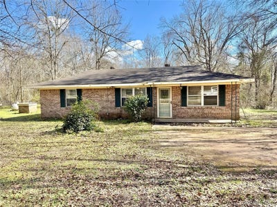 /international/us/206-county-road-900-selma-al-110106037733/