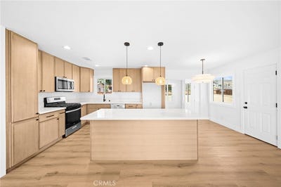 /international/us/7645-hilton-avenue-yucca-valley-ca-110108410255/