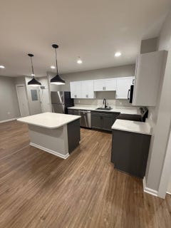 /international/us/214-kinne-st-east-syracuse-ny-110102054088/