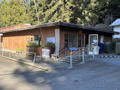 /international/us/17-maple-drive-weott-ca-110105021277/