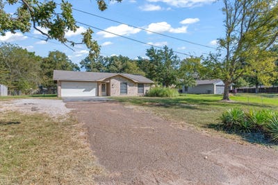 /international/us/908-w-state-highway-243-canton-tx-110107808942/