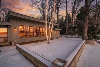 /international/us/658-w-shoreview-lane-indian-river-mi-110107456606/
