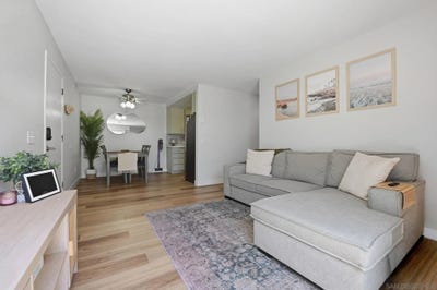 /international/us/12609-robison-blvd-poway-ca-110108342379/