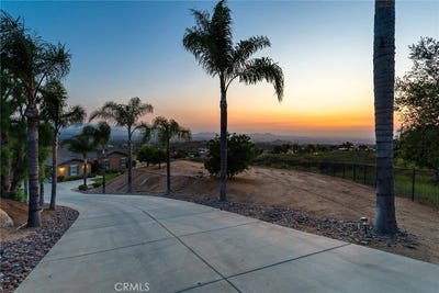 /international/us/650-crystal-mountain-circle-riverside-ca-110096977942/?lang=zh-cn