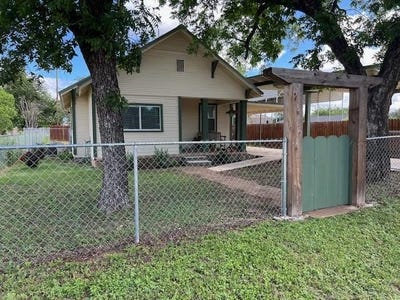 /international/us/806-w-6th-street-brady-tx-110104966156/