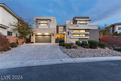 /international/us/82-grey-feather-drive-las-vegas-nv-110108549862/