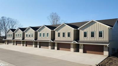 /international/us/212-stonebrook-ct-clear-lake-ia-110095003965/