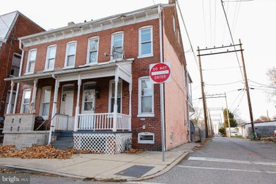 /international/us/225-w-front-street-york-pa-110104103433/
