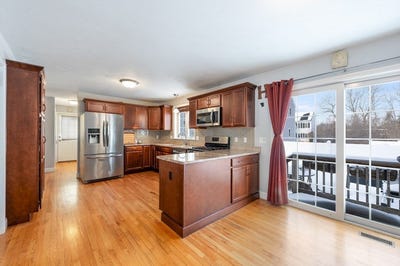/international/us/35-sophia-ln-bridgewater-ma-110106331819/