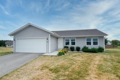 /international/us/1045-law-circle-belvidere-il-110108797546/