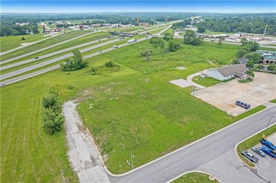 /international/us/600-schug-avenue-peculiar-mo-110099923761/