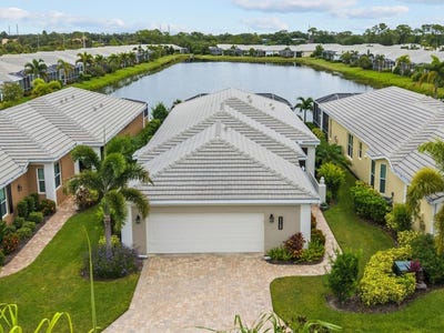 /international/us/11109-staveley-court-venice-fl-110110388554/
