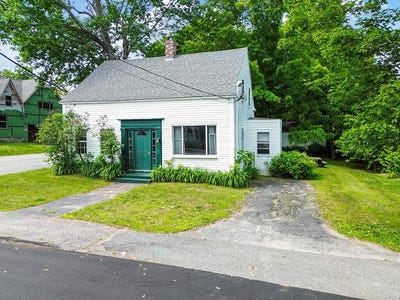 /international/us/27-lincoln-avenue-gardiner-me-110100695491/