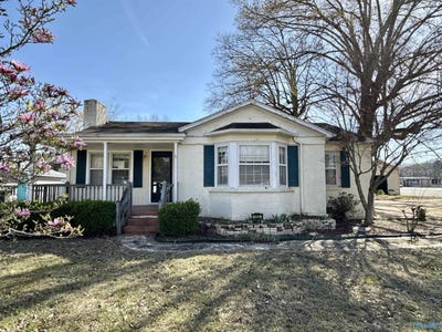 /international/us/113-cecil-street-scottsboro-al-110106523793/
