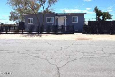 /international/us/12075-james-street-boron-ca-110105275772/