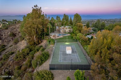 /international/us/19808-sleepyhollow-lane-tarzana-ca-110110363614/
