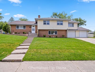 /international/us/212-valley-avenue-bradley-il-110108532019/