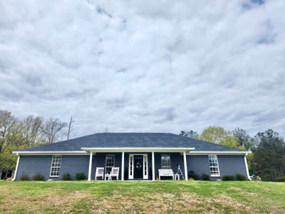 /international/us/4030-pineapple-highway-greenville-al-110106329115/