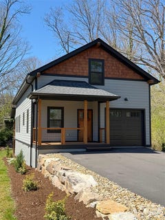 /international/us/203-2-s-oconeechee-avenue-black-mountain-nc-110102972013/