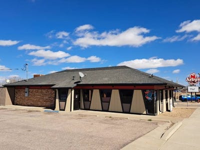 /international/us/277-lake-street-chadron-ne-110106673579/
