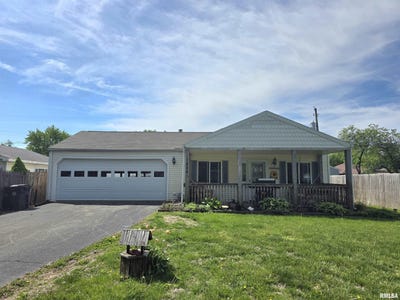 /international/us/1406-henrietta-street-pekin-il-110107612346/