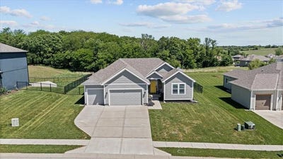 /international/us/12930-n-champanel-way-platte-city-mo-110100036597/