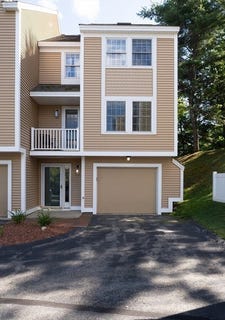/international/us/7-village-way-holden-ma-110101101097/