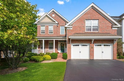 /international/us/653-creekside-lane-fishkill-ny-110105981181/
