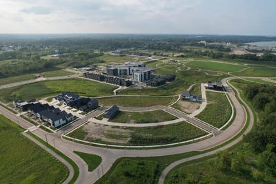 /international/us/9425-s-cypress-pl-oak-creek-wi-110100561891/