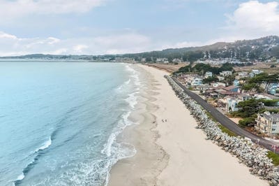 /international/us/121-magellan-ave-half-moon-bay-ca-110119995447/