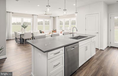 /international/us/5800-moonstone-way-haymarket-va-110107883378/