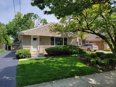/international/us/229-fuller-road-hinsdale-il-110119603458/