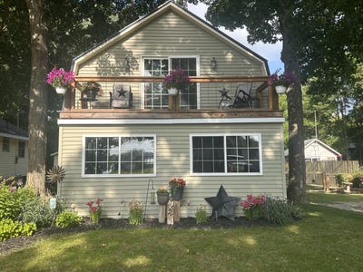 /international/us/2625-lansing-street-crystal-mi-110109155740/