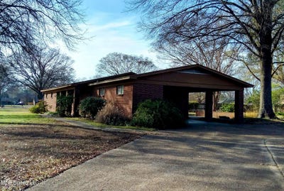 /international/us/311-s-mac-arthur-circle-indianola-ms-110104549948/