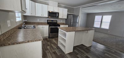 /international/us/37-birch-ct-belleville-mi-110120485958/