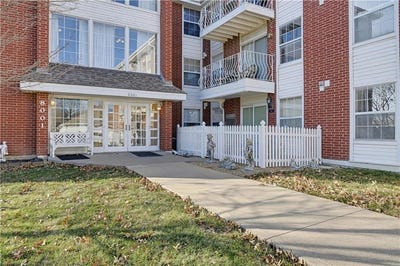 /international/us/8001-westridge-road-raytown-mo-110105529076/