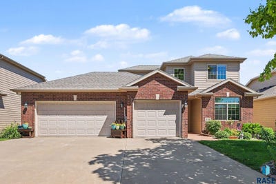 /international/us/5008-s-winston-ln-sioux-falls-sd-110109039002/