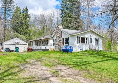 /international/us/5704-crandall-road-howell-twp-mi-110107725316/