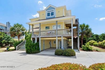 /international/us/1911-emerald-drive-emerald-isle-nc-110094257297/