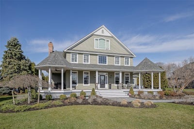 /international/us/37-hampton-drive-center-moriches-ny-110098093148/?lang=en