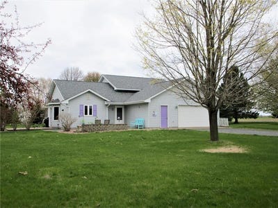 /international/us/2470-84th-avenue-osceola-wi-110107841897/