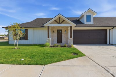 /international/us/200-e-ewell-street-granbury-tx-110119567021/