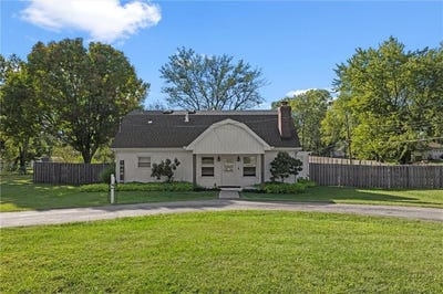 /international/us/985-harr-grove-road-peculiar-mo-110102540599/
