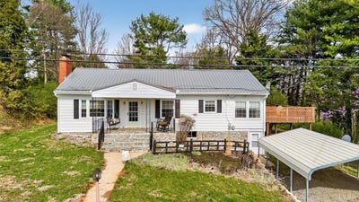 /international/us/12477-n-old-moneta-road-moneta-va-110106784108/