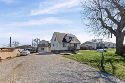 /international/us/411-sheridan-street-bethalto-il-110106523822/