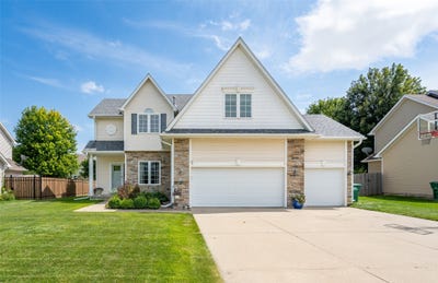 /international/us/9504-nw-newgate-drive-johnston-ia-110108653627/?lang=id